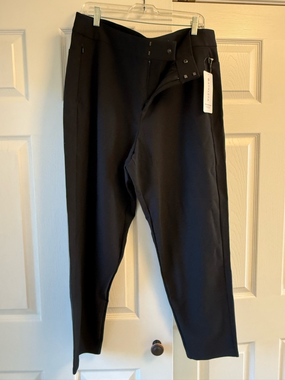 Athleta stellar skinny Black womens  trouser  NWT size 18